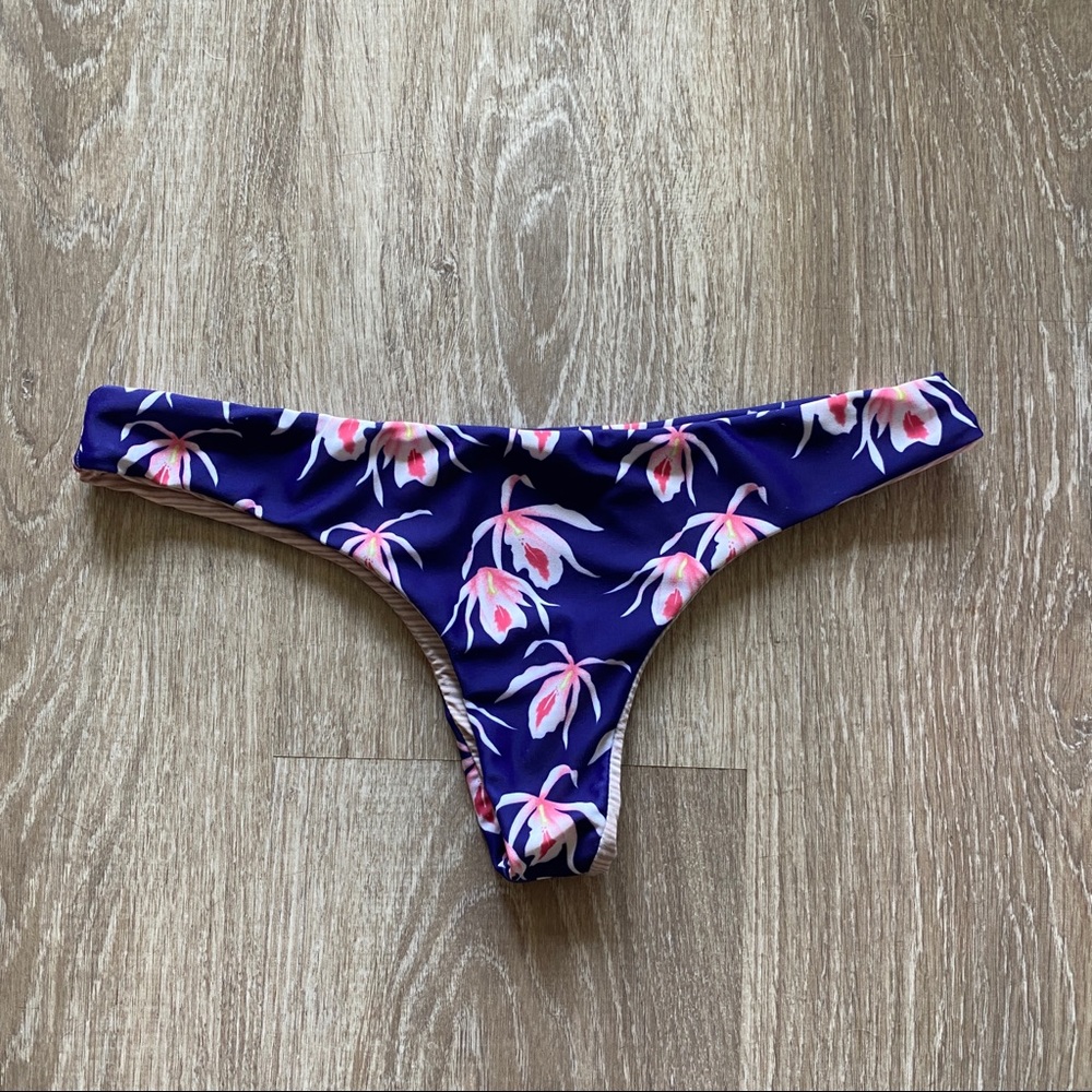 Blue Island Orchid Hookipas